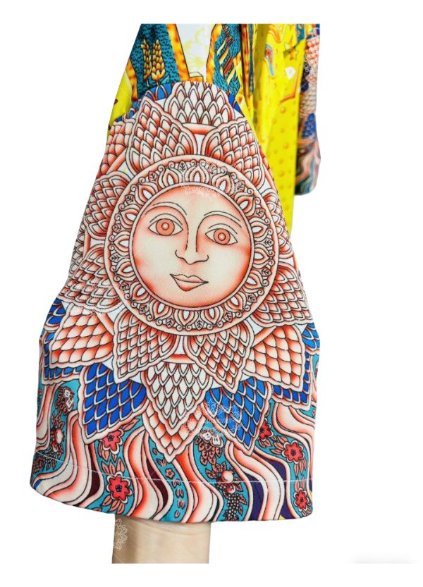 Vibrant Sun God & Sundial Print Shirt | กางเกงขาสั้น Luxe Yellow Baroque