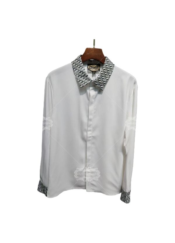 เสื้อเชิ้ตตัดแต่งอักษรย่อสีขาว | ปลอกคอเพื่อการพักผ่อน