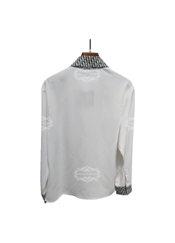 เสื้อเชิ้ตตัดแต่งอักษรย่อสีขาว | ปลอกคอเพื่อการพักผ่อน