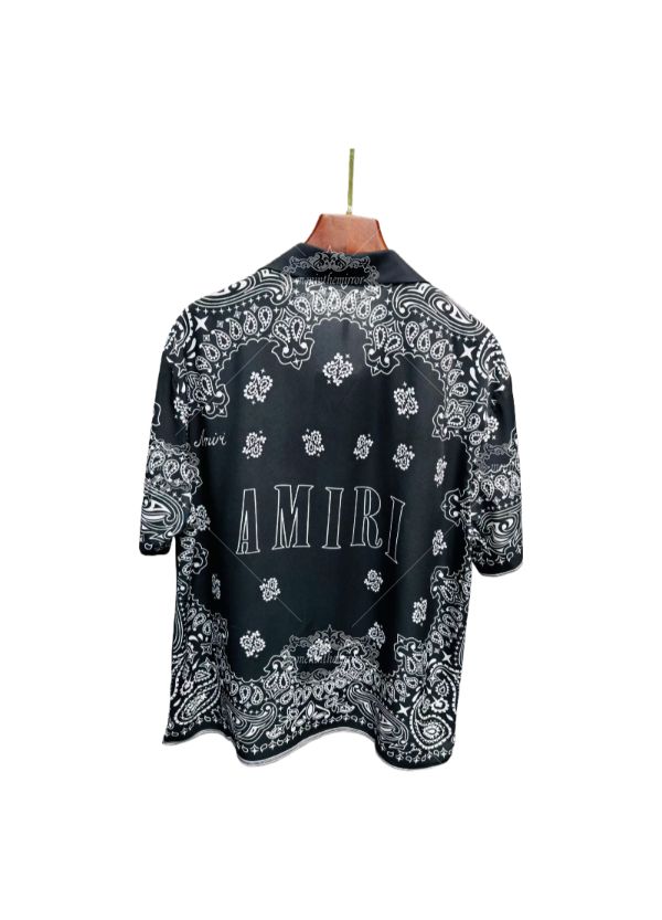 เสื้อยืดตราสัญลักษณ์สีดำ | เดอะ แกลเลอรี ลักซ์
