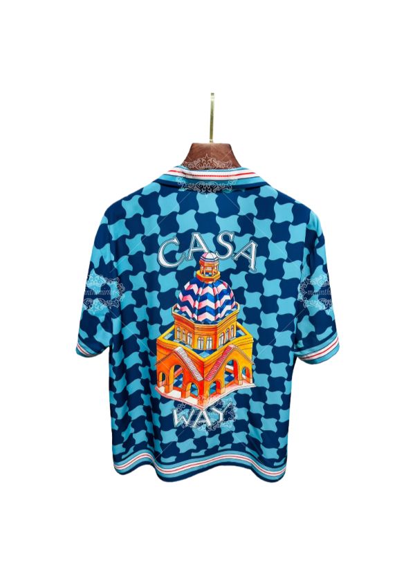 เสื้อเชิ้ตลายเรขาคณิตเมดิเตอร์เรเนียน | อควาบลูสถาปัตยกรรมรีสอร์ท