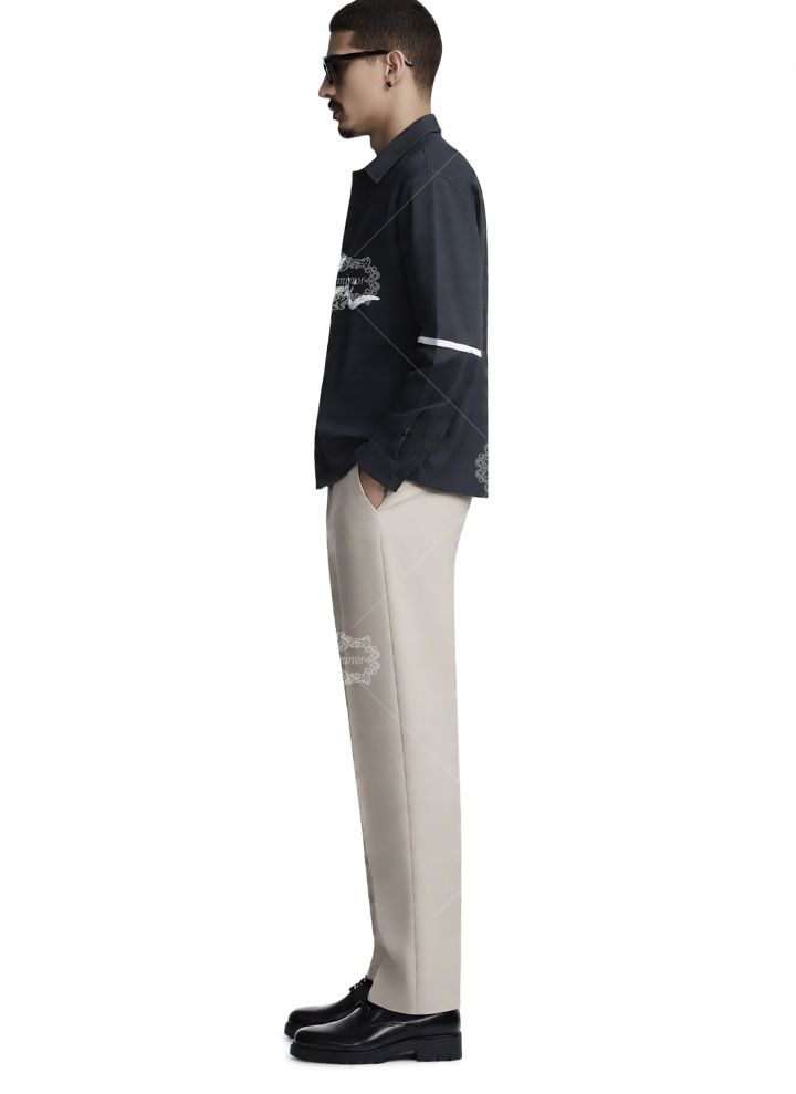 เสื้อเชิ้ตโลโก้ AMIRI Script สีดำ | ปลอกคอเพื่อการพักผ่อน